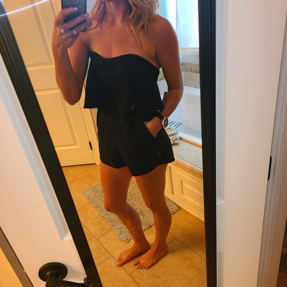 Selfie Leslie Romper